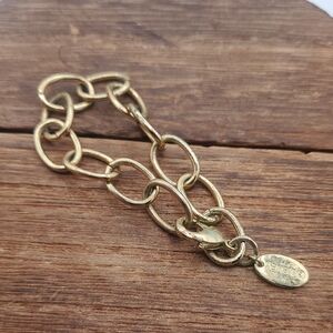 Childs Disney‎ Gold Tone Link Collectible Chain Bracelet B3431